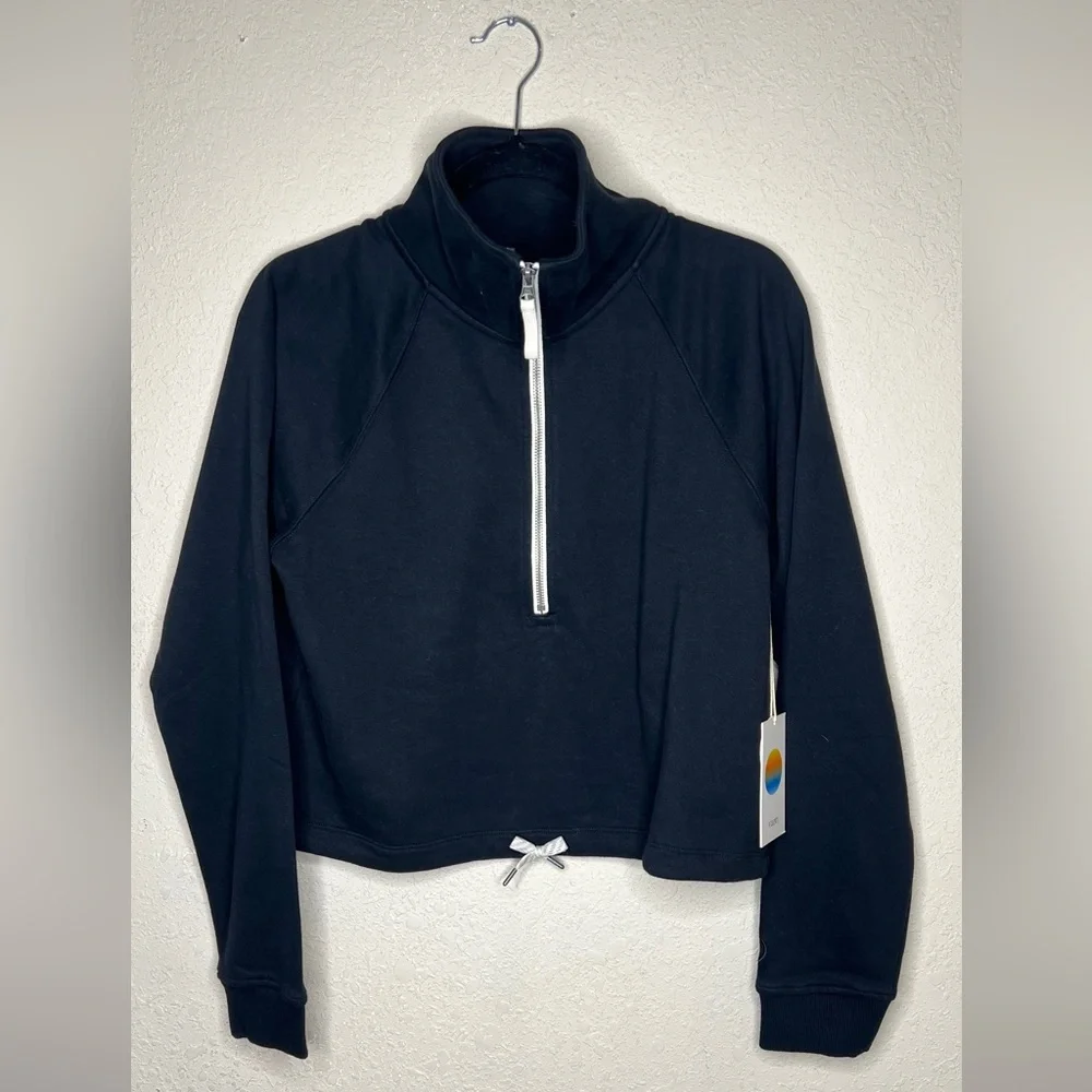 NEW Vuori Sedona Half Zip Sweater in Black - Picture 2 of 7